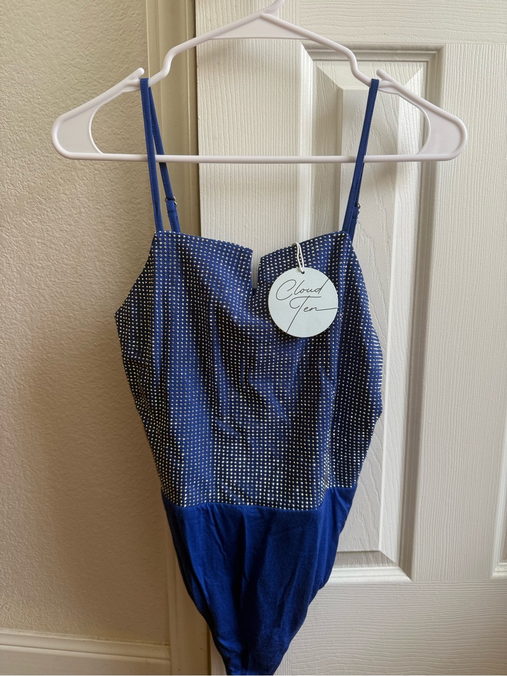 Cloud Ten Blue Polka-Pattern Bodysuit: Size Medium